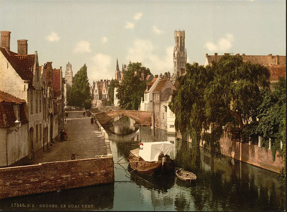 Quai vert, Bruges, Belgium