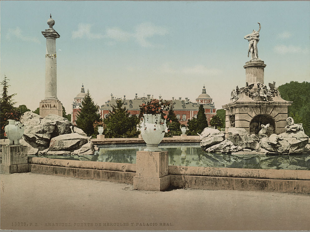 Fuente de Hercules y Palacio Real, Aranjuez