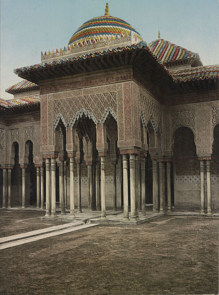 Patio de los Leones, Alhambra