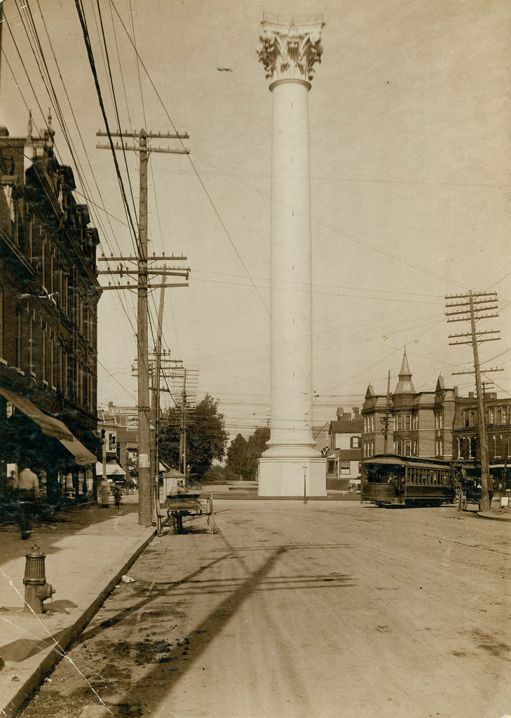 Grand Avenue Water Tower, 1915