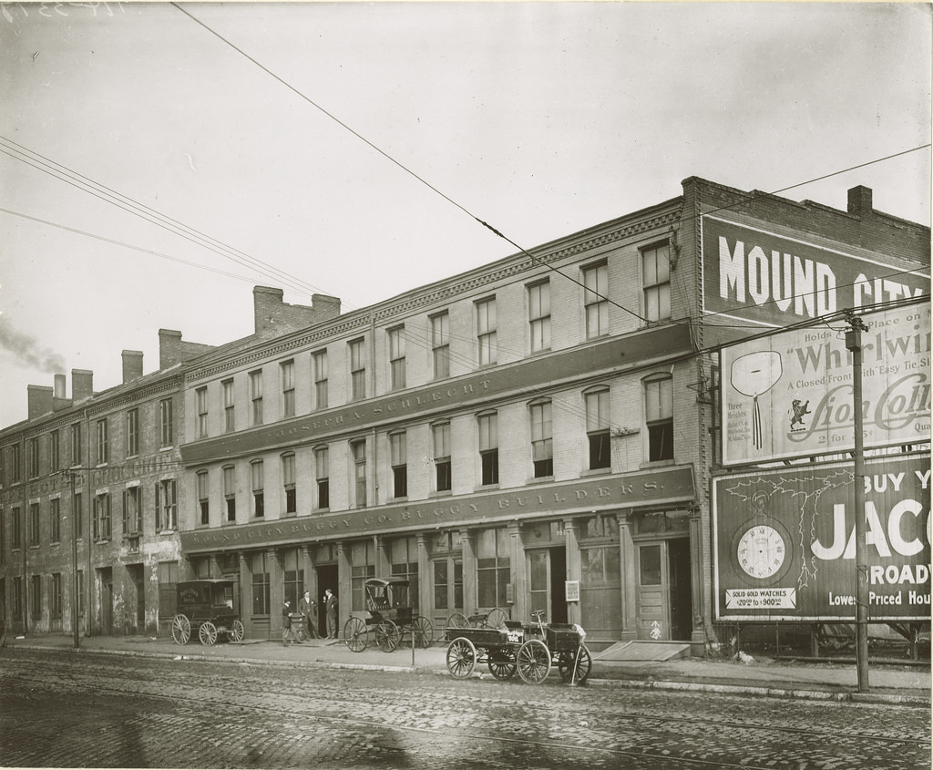 Mound City Buggy Company on east side of Broadway between Papin and Chouteau, ca. 1900s