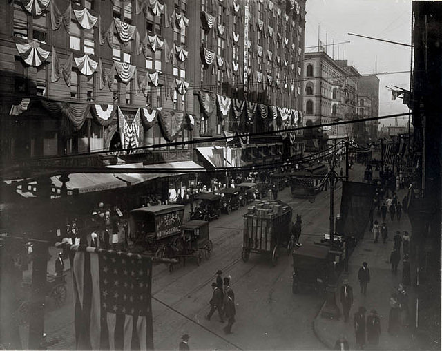 Washington Avenue looking east from Seventh Street, 1912