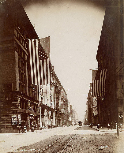 Washington Avenue west from Sixth Street, 1906