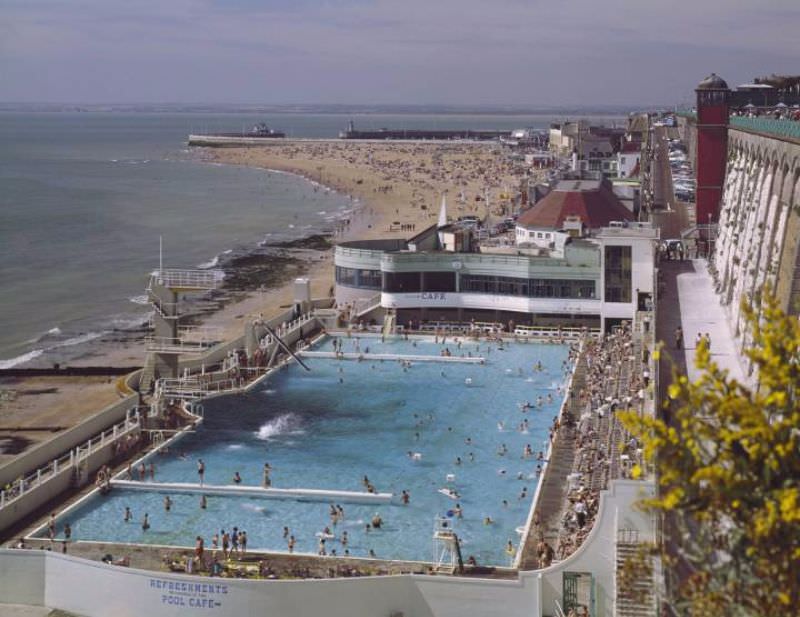 Elmar Ludwig, The Bathing Pool, Ramsgate