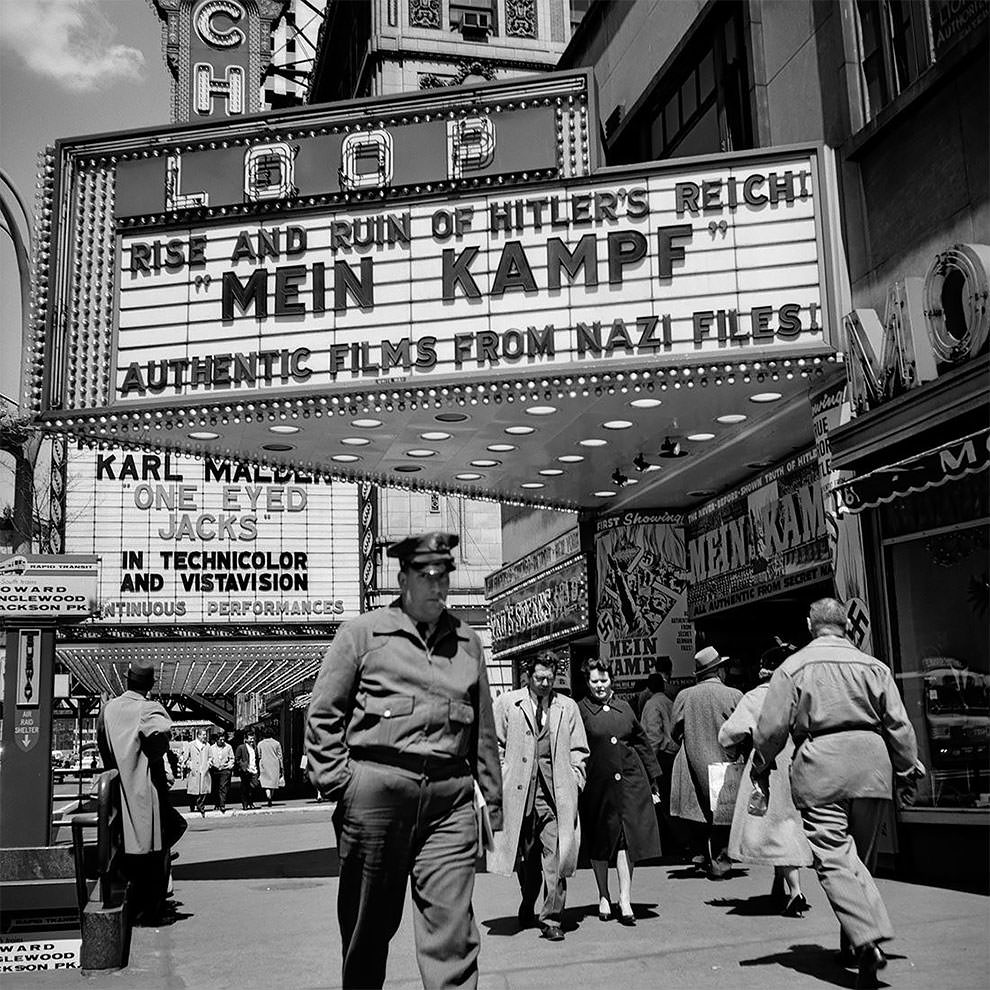 1950s New York: 50+ Spectacular Photographs Capture New City In Motion By Vivian Maier