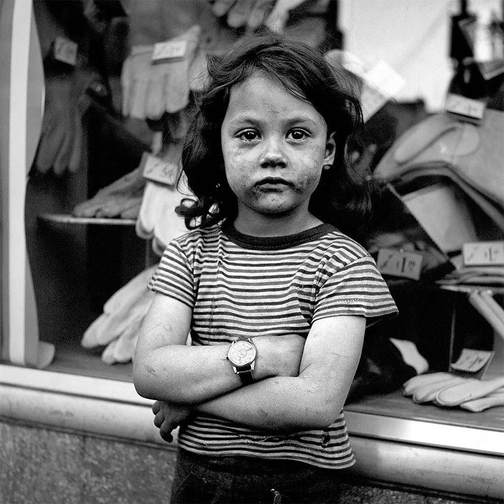 1950s New York: 50+ Spectacular Photographs Capture New City In Motion By Vivian Maier