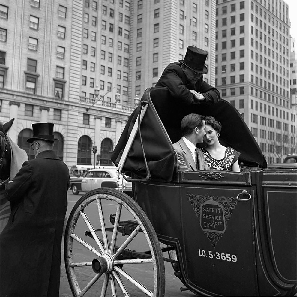 1950s New York: 50+ Spectacular Photographs Capture New City In Motion By Vivian Maier