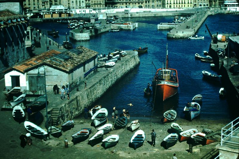 San Sebastian. Small boat harbor