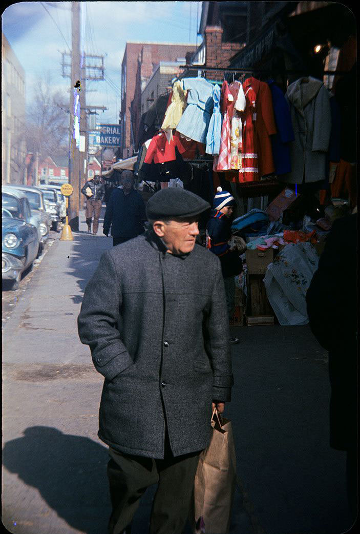 50+ Amazing Photos Show What Canada Looked Like In The 1960s