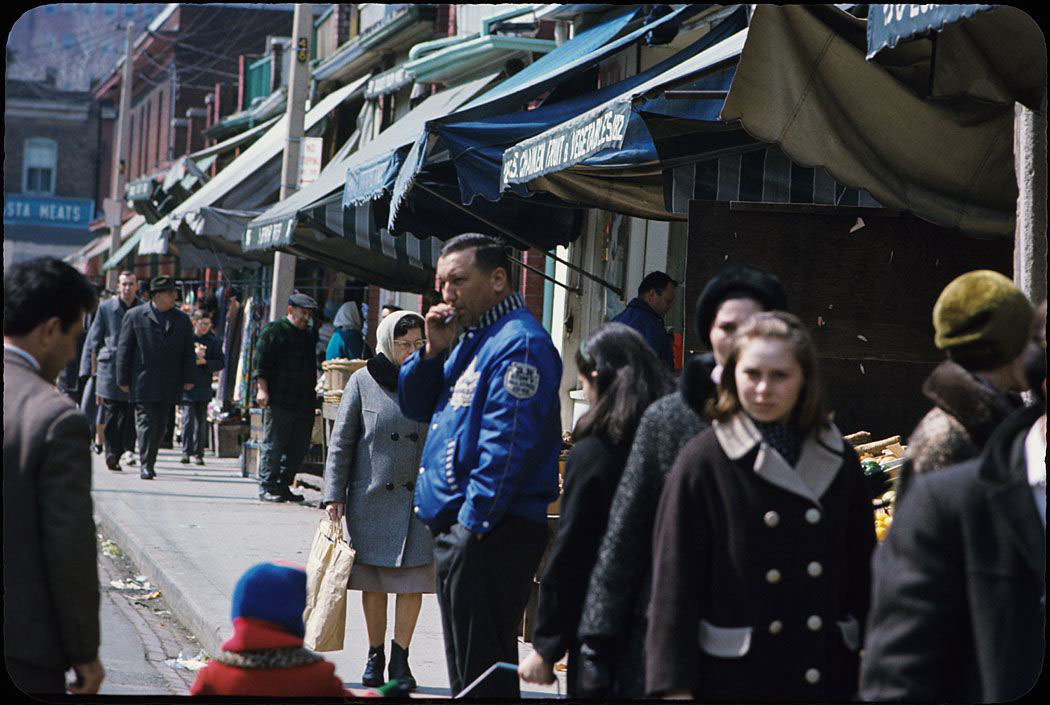 50+ Amazing Photos Show What Canada Looked Like In The 1960s