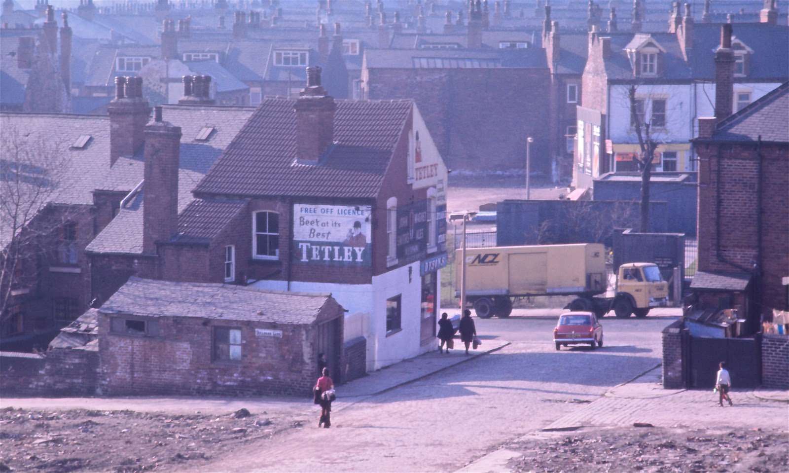 Exact whereabouts forgotten - but the street sign [centre left] might say Rillbank Lane.