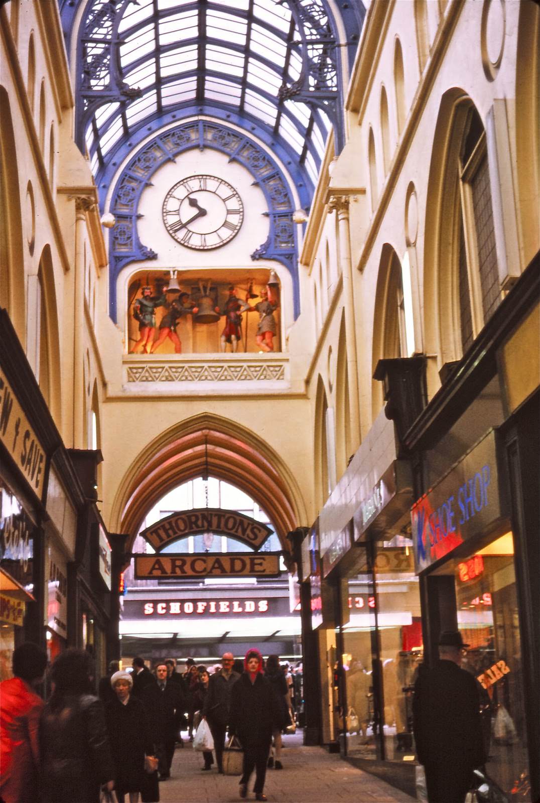 Big Mechanical-Clock in Thornton's Arcade.