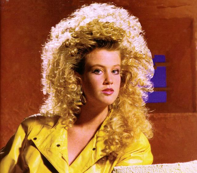 Big Hairs Fashion: 50+ Crazy Hairstyles From 1960s to 1980s