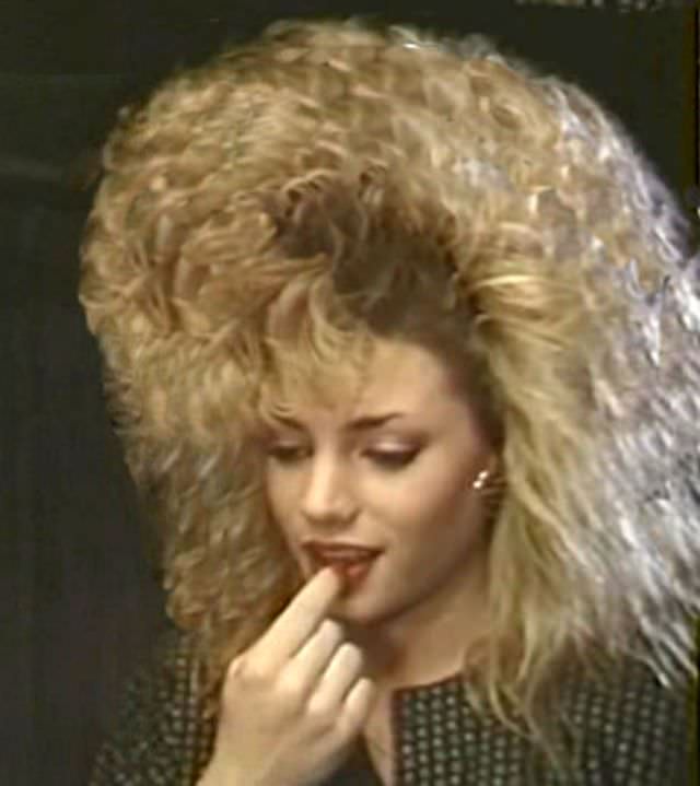 Big Hairs Fashion: 50+ Crazy Hairstyles From 1960s to 1980s