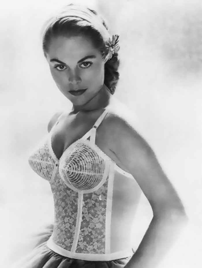 Bullet Bras: Before Push Up and Padded Bras, They Were All The Rage In The 1940s and 1950s