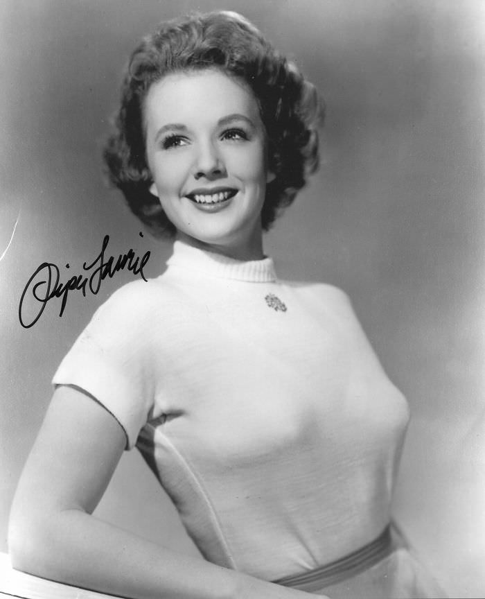 Bullet Bras: Before Push Up and Padded Bras, They Were All The Rage In The 1940s and 1950s