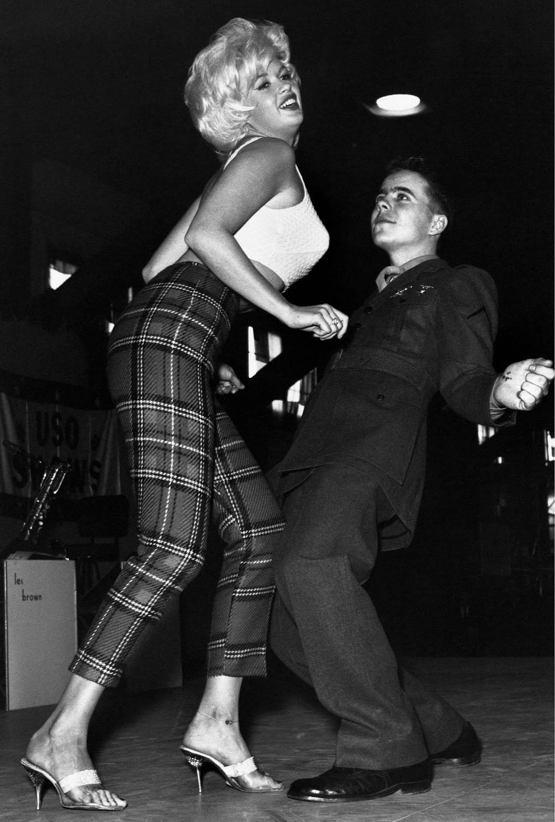 Actress Jayne Mansfield danced with U.S. soldiers stationed in Canada for a Christmas 1961 appearance.