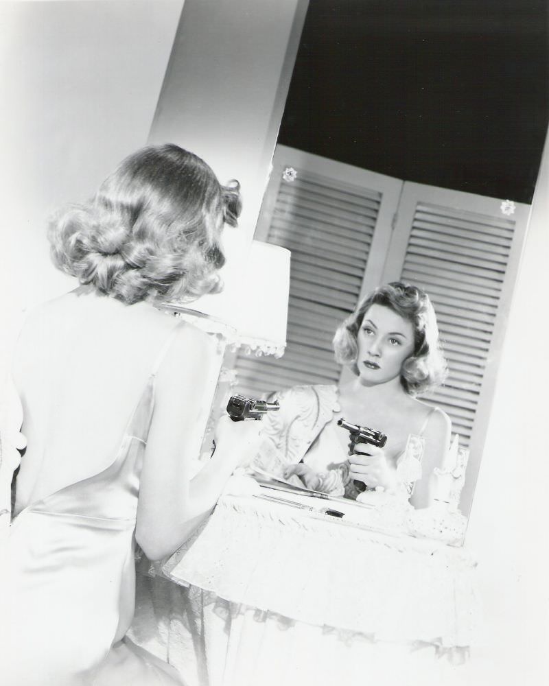 Gloria Grahame in A Woman's Secret (1949)