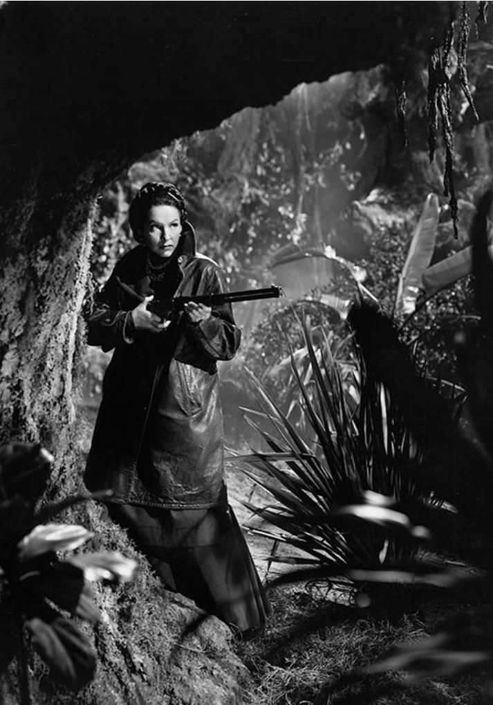 Gale Sondergaard in The Cat And The Canary (1939)