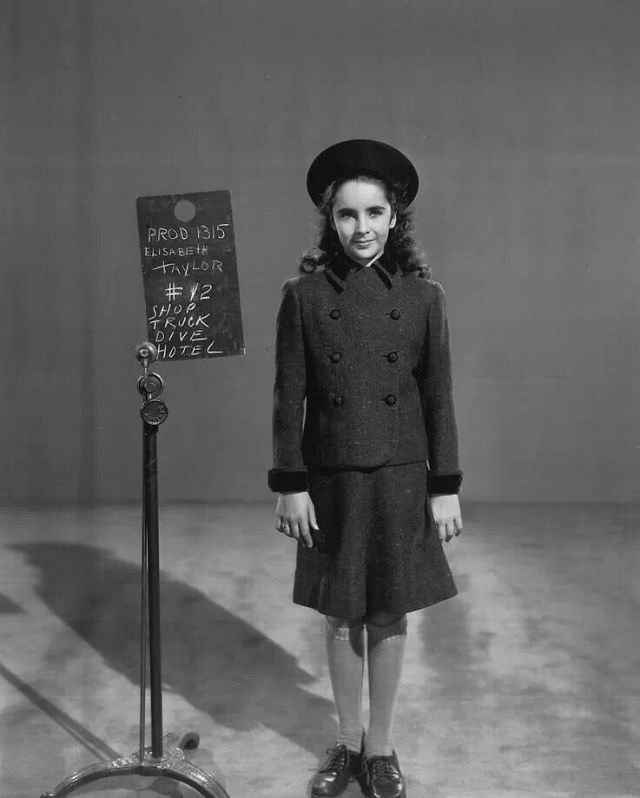 12 Years Old Elizabeth Taylor In The Filming Of National Velvet In 1944