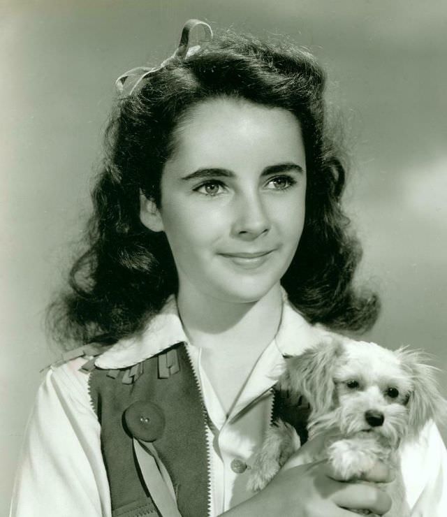 12 Years Old Elizabeth Taylor In The Filming Of National Velvet In 1944