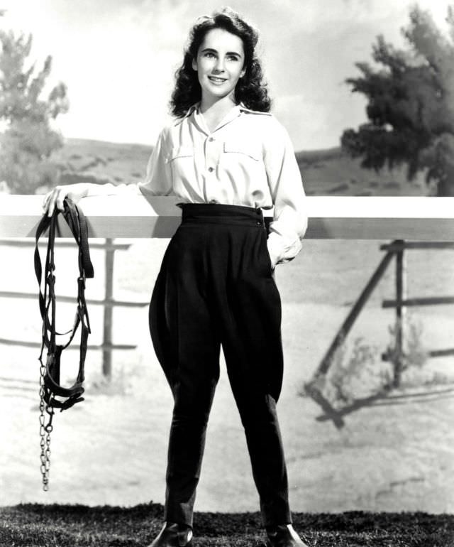 12 Years Old Elizabeth Taylor In The Filming Of National Velvet In 1944