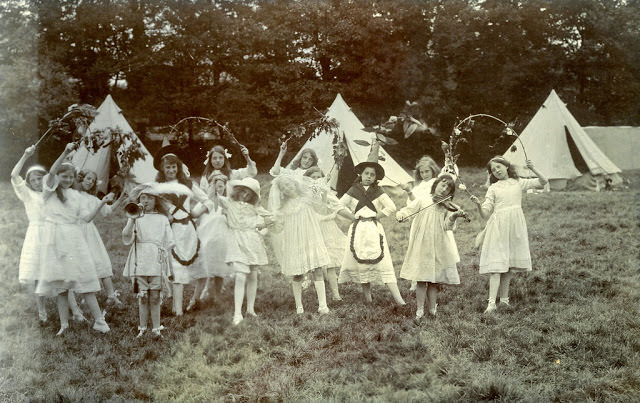 Edwardian camp dancing girls