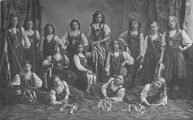 Dancing girls in Gypsy costumes