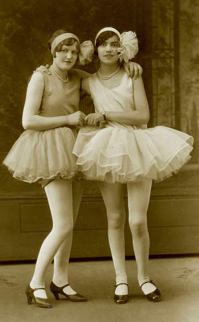 Dancing girls, Philadelphia, ca. 1920s