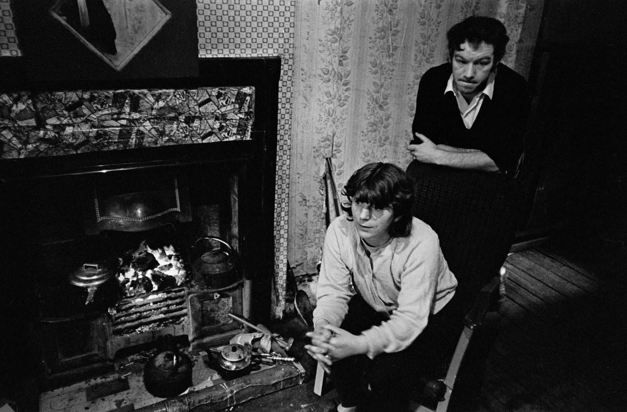 Married couple in their tenement flat Maryhill 1971