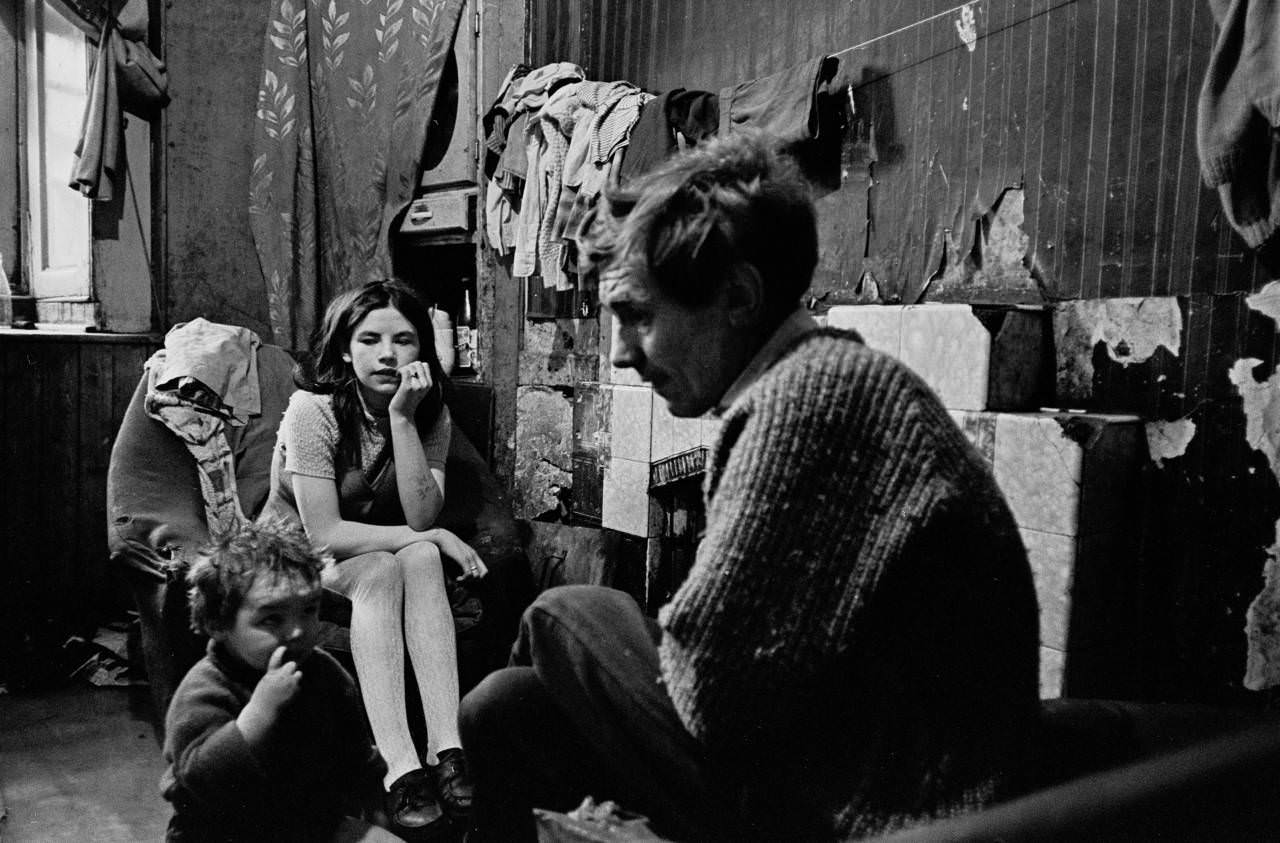 Couple in a Leith tenement flat, Edinburgh 1972