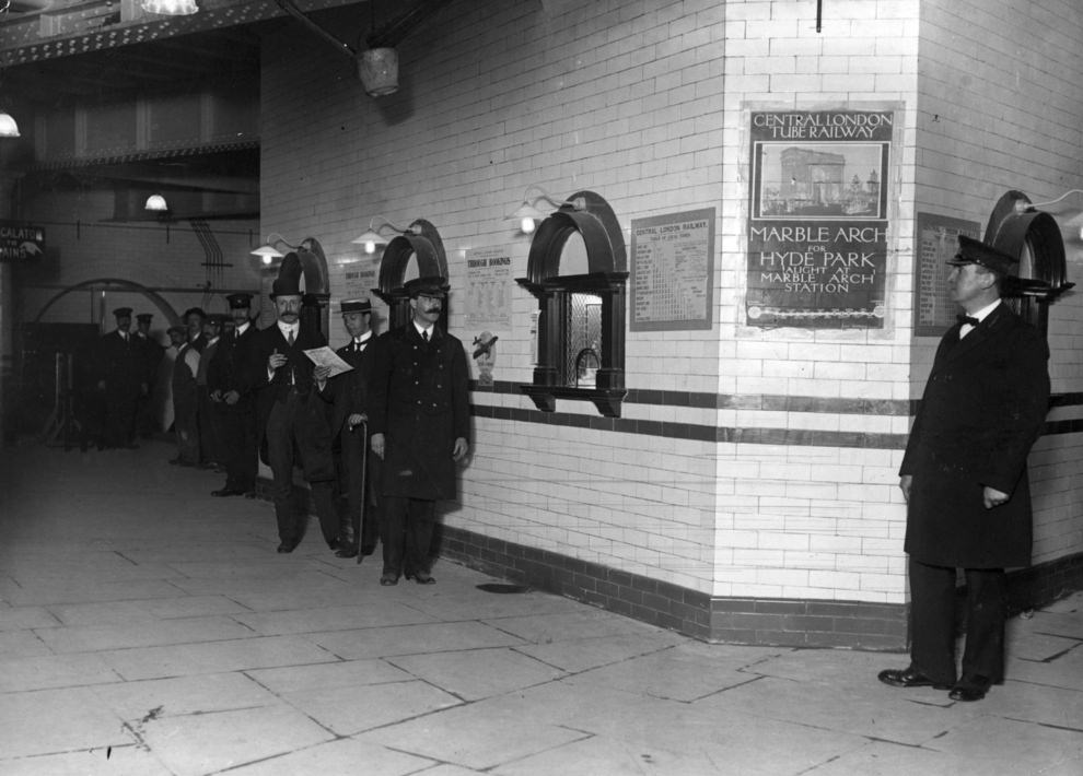 The ticket hall of Liverpool Street Station, 1912.