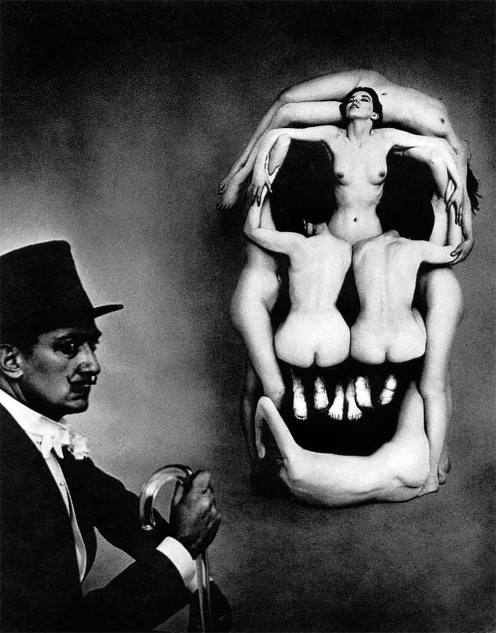 Spanish Surrealist Painter Salvador Dali. “In Voluptate Mors”. USA, New York City, 1951.