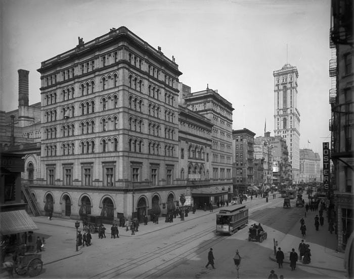 The Old Metropolitan Opera House was built in 1883 near Times Square. It was the first home of the Metropolitan Opera Company, but was demolished in 1967 and performances were moved to Lincoln Center.
