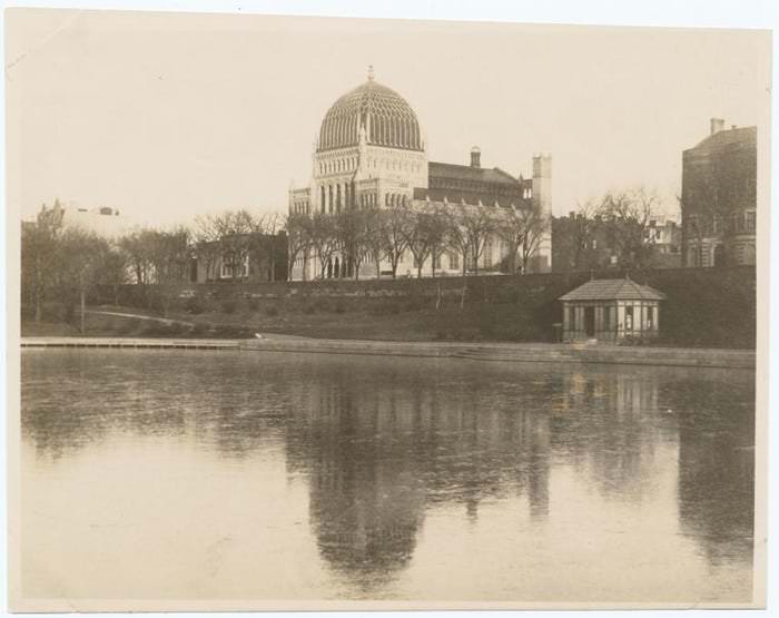 Temple Beth-El was constructed in 1891 at the corner of 76th Street and Fifth Avenue. The building was sold in 1945 and was demolished shortly after to make way for an apartment house