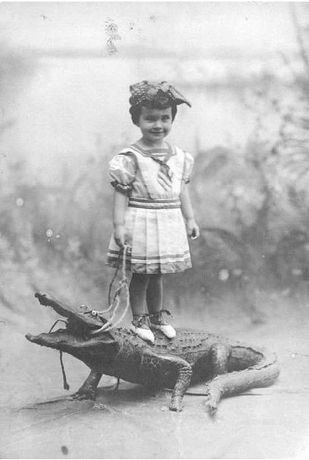 People Casually hanging Out With Alligators In The Past