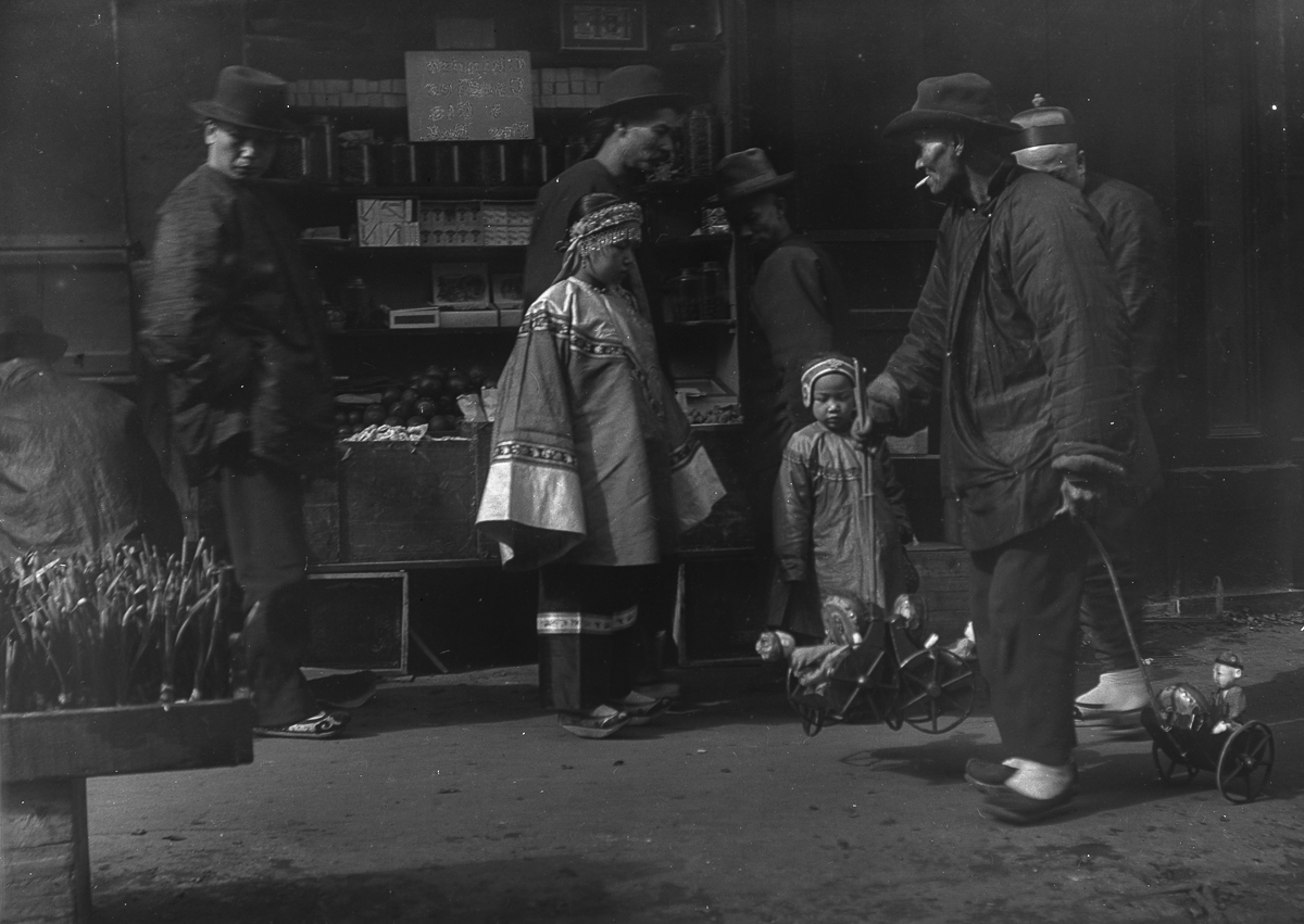 San Francisco’s Chinatown In The 1950s: Fabulous Photos Show Streets And Everyday Life