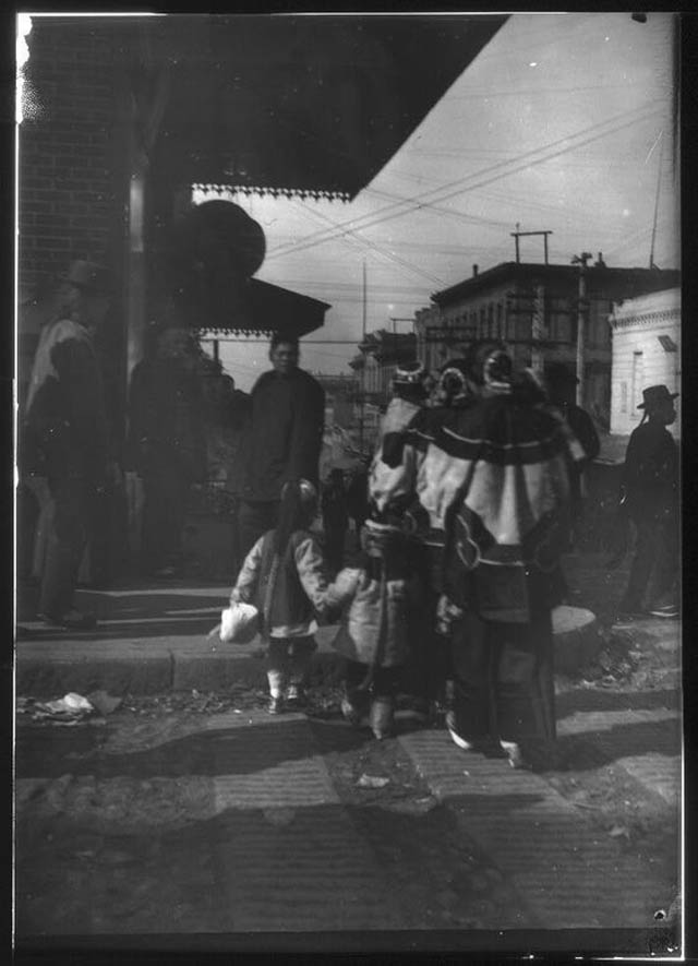 San Francisco’s Chinatown In The 1950s: Fabulous Photos Show Streets And Everyday Life