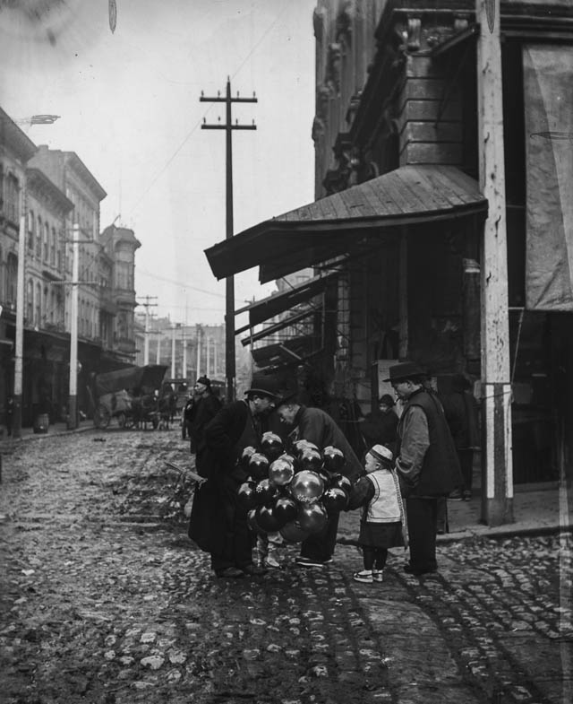 San Francisco’s Chinatown In The 1950s: Fabulous Photos Show Streets And Everyday Life