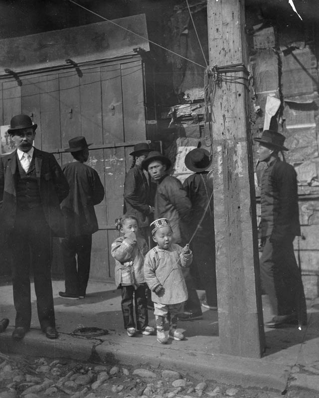 San Francisco’s Chinatown In The 1950s: Fabulous Photos Show Streets And Everyday Life