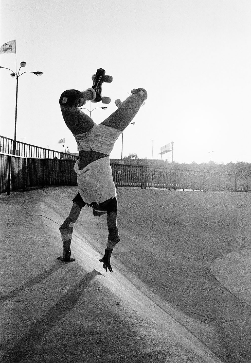 Skaters And Punkers: 50+ Stunning Photos Capturing Californian Youth From 1970s-80s