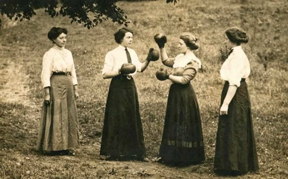 Despite being an active sport, women had to still wear long Victorian dresses skirts and collared shirts as the sparred in boxing gloves. Women's boxing is thought to have started in England in the 1720s in the form of prize fighting.