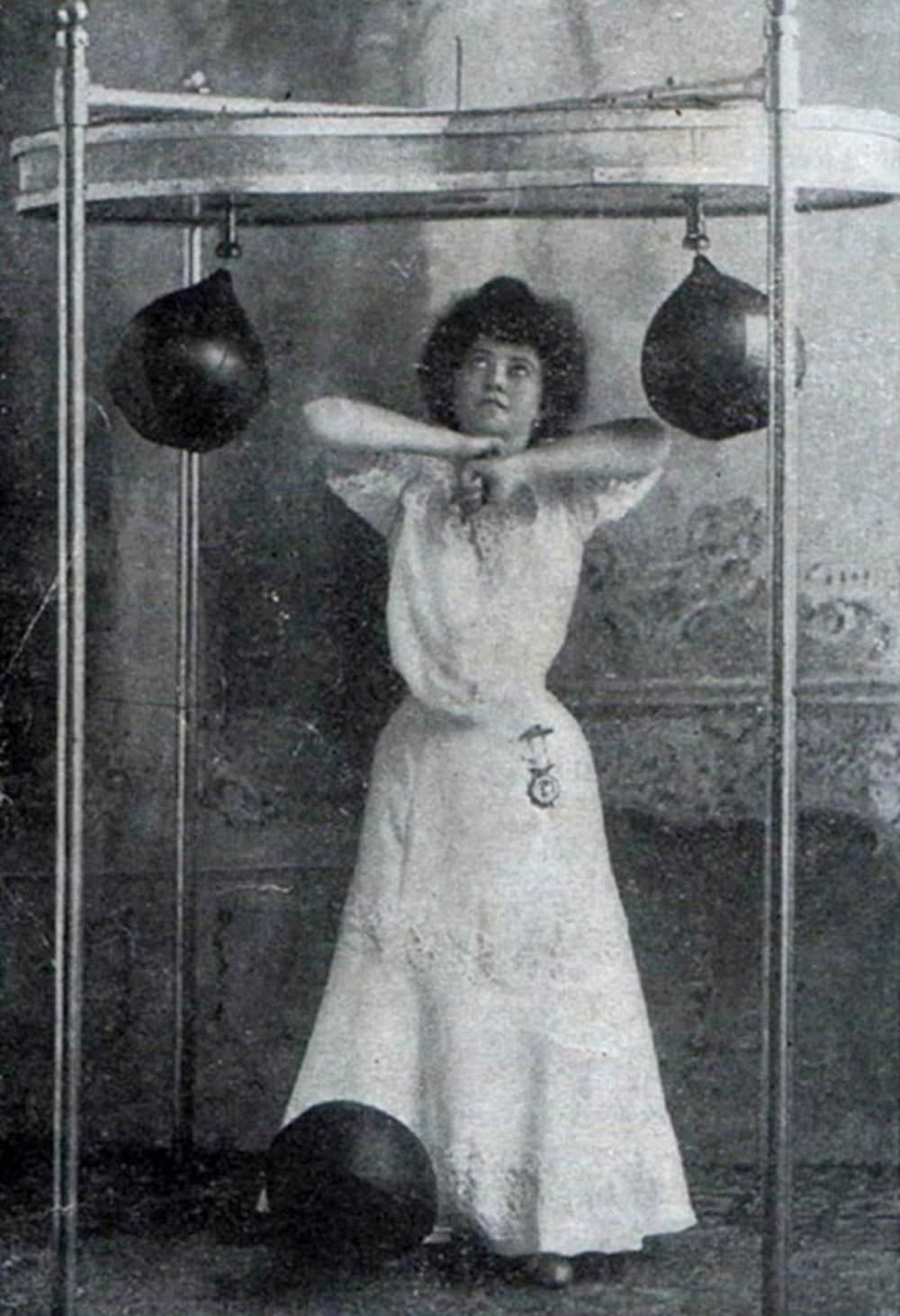Vicki Baum training at a boxing gym in Berlin, circa 1920.