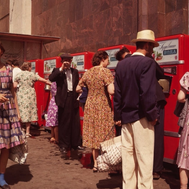 Lemonade vending machines in Moscow.