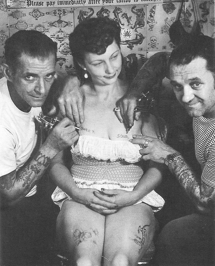 Al Schiefley and Les Skuse apply ink to a willing dish, 1955.