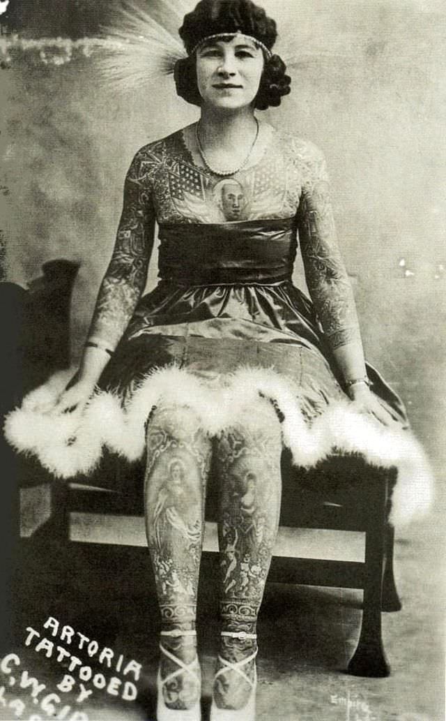 Artoria Gibbons, 1920s