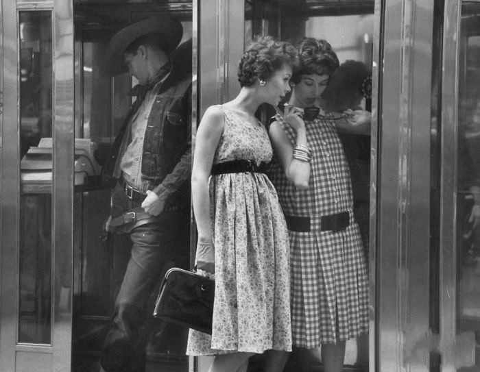 Fabulous Fashion Photography By Nina Leen From 1940-1950s