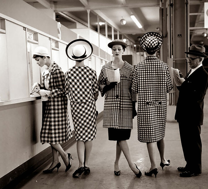 Fabulous Fashion Photography By Nina Leen From 1940-1950s