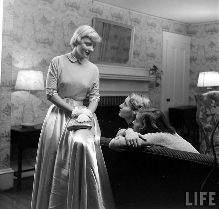 Fabulous Fashion Photography By Nina Leen From 1940-1950s