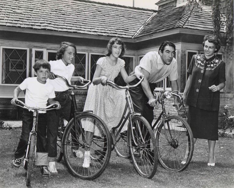 Anthony Quinn and kids on their bikes.